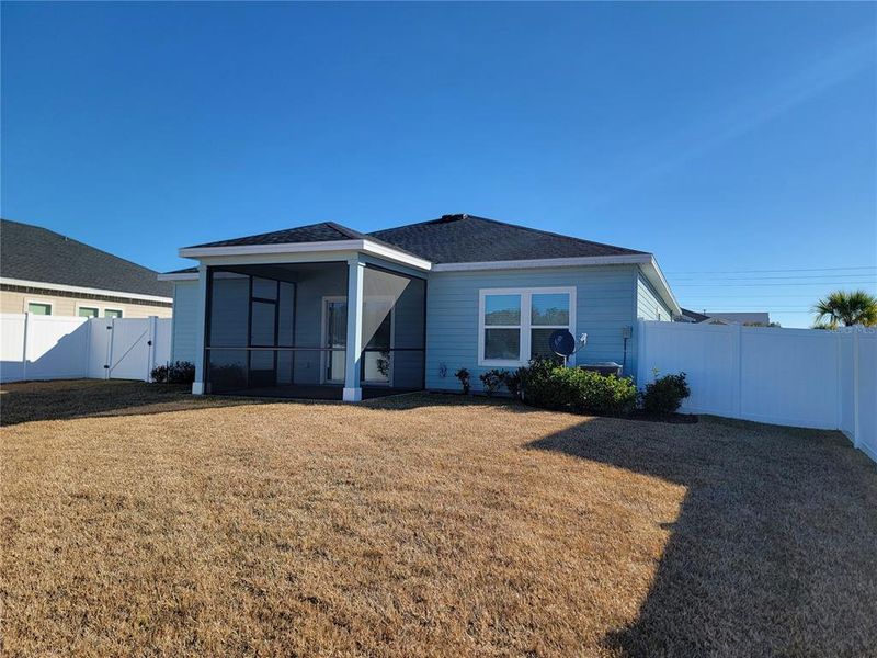 Exterior details and patio area of a home in , Ocala (Image 4). Exterior details and patio area of a home in , Ocala (Image 4).