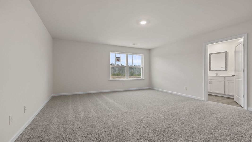 Spacious, unfurnished interior of a new home in Durbin Meadows, Fountain Inn (Image 23).