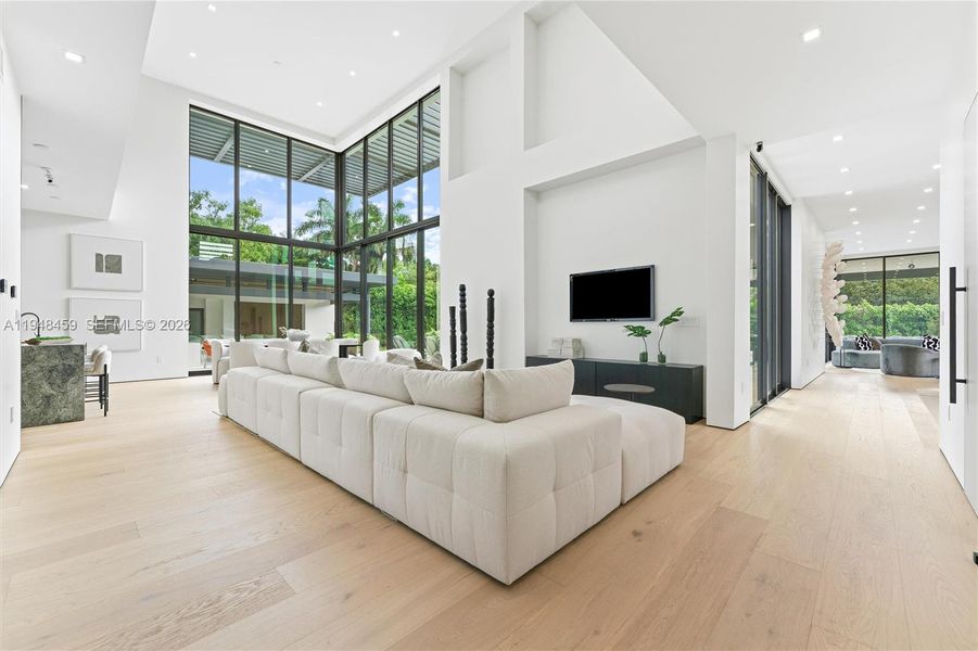 Furnished interior view inside a new home in , Pinecrest (Image 17).