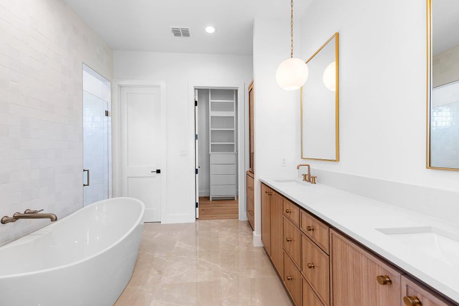 Furnished interior view inside a new home in , Georgetown (Image 14).