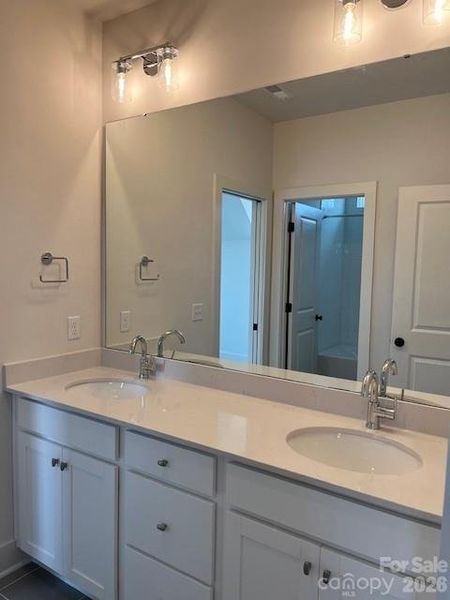 Shared Bath between Bedrooms #3 & #4 - Upper Level Shared Bath between Bedrooms #3 & #4 - Upper Level