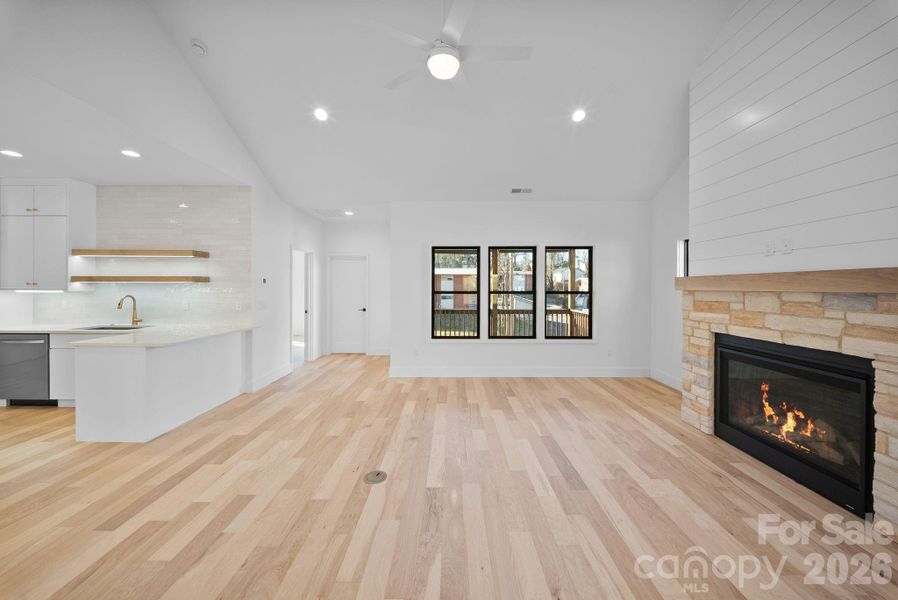 Spacious, unfurnished interior of a new home in , Asheville (Image 22).