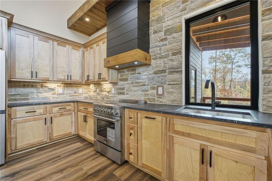 Furnished interior view inside a new home in , Jasper (Image 10).