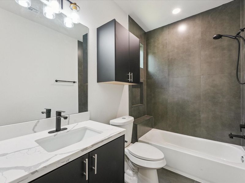 Studio Apartment Bathroom