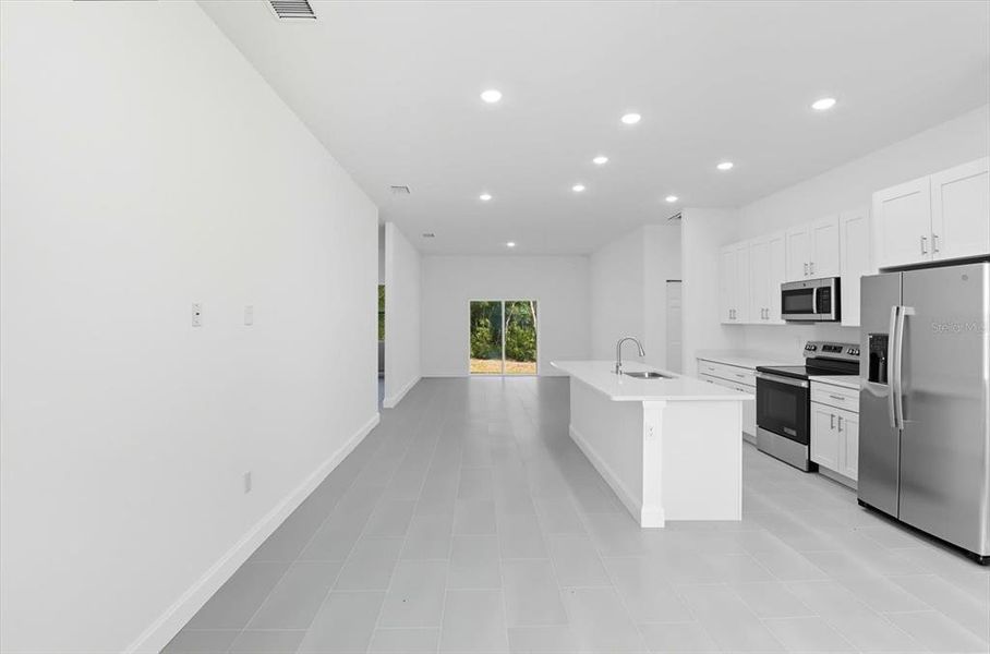 Spacious, unfurnished interior of a new home in , Dunnellon (Image 26). Spacious, unfurnished interior of a new home in , Dunnellon (Image 26).