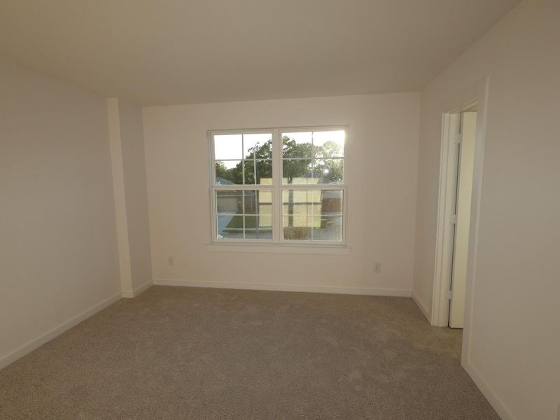 Spacious, unfurnished interior of a new home in Summerview, Fulshear (Image 18).