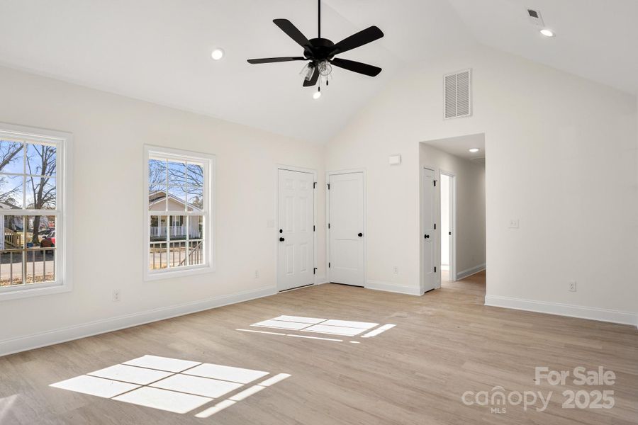 Spacious, unfurnished interior of a new home in , Rock Hill (Image 15).