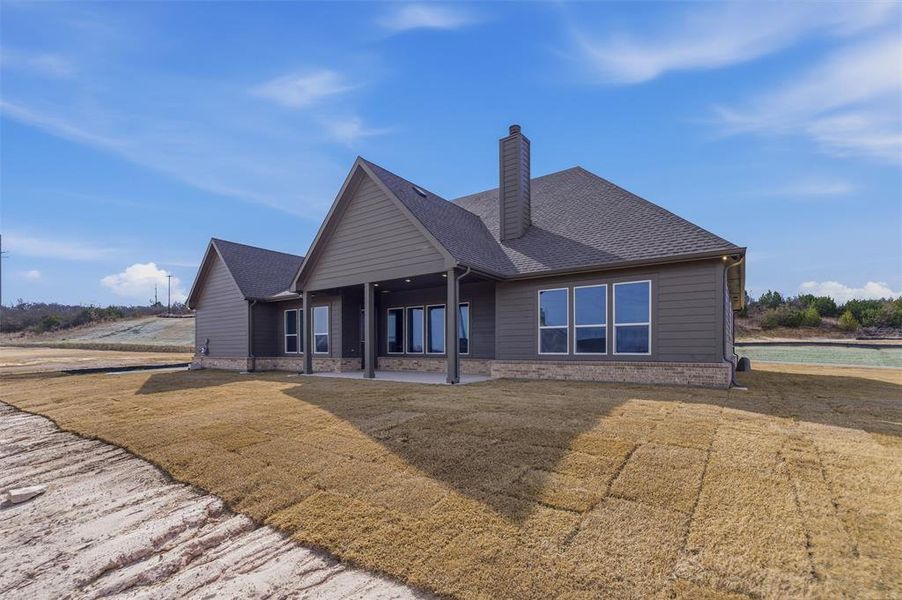 Exterior details and patio area of a home in Eagle Ridge Estates, Weatherford (Image 24).