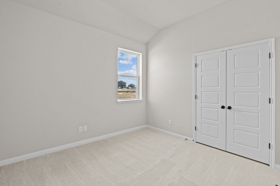 Spacious, unfurnished interior of a new home in Morgan Meadows, San Antonio (Image 8).