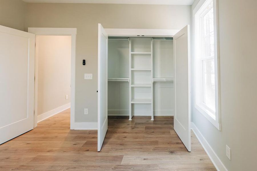 Spacious, unfurnished interior of a new home in , Walterboro (Image 42).