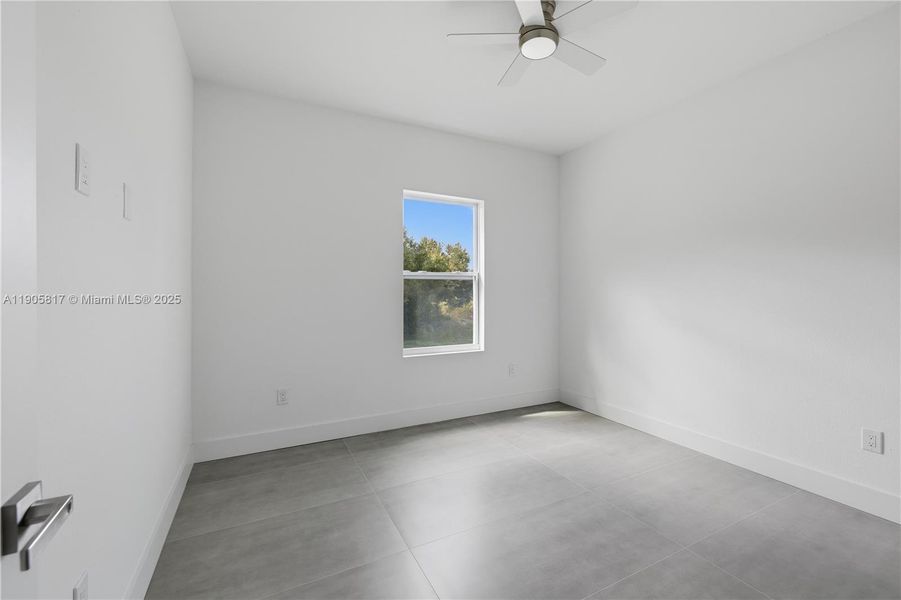 Spacious, unfurnished interior of a new home in , Port Charlotte (Image 23).