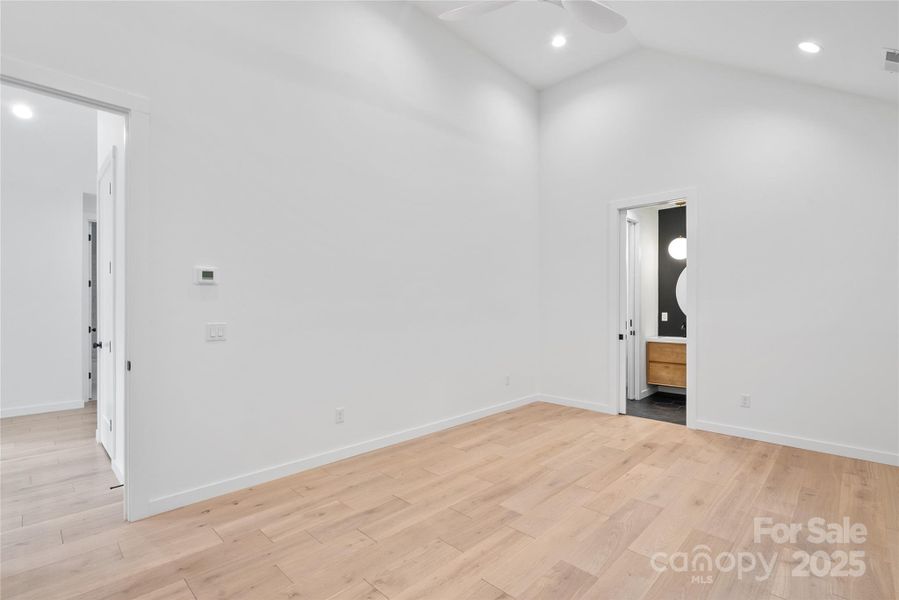 Image 27 of a home in .