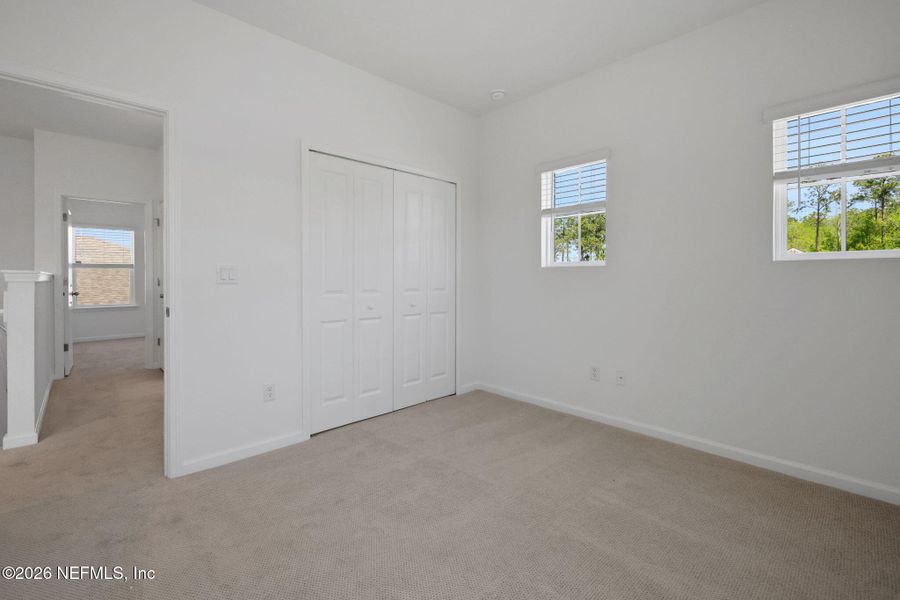 Spacious, unfurnished interior of a new home in Hyland Trail, Green Cove Springs (Image 40).