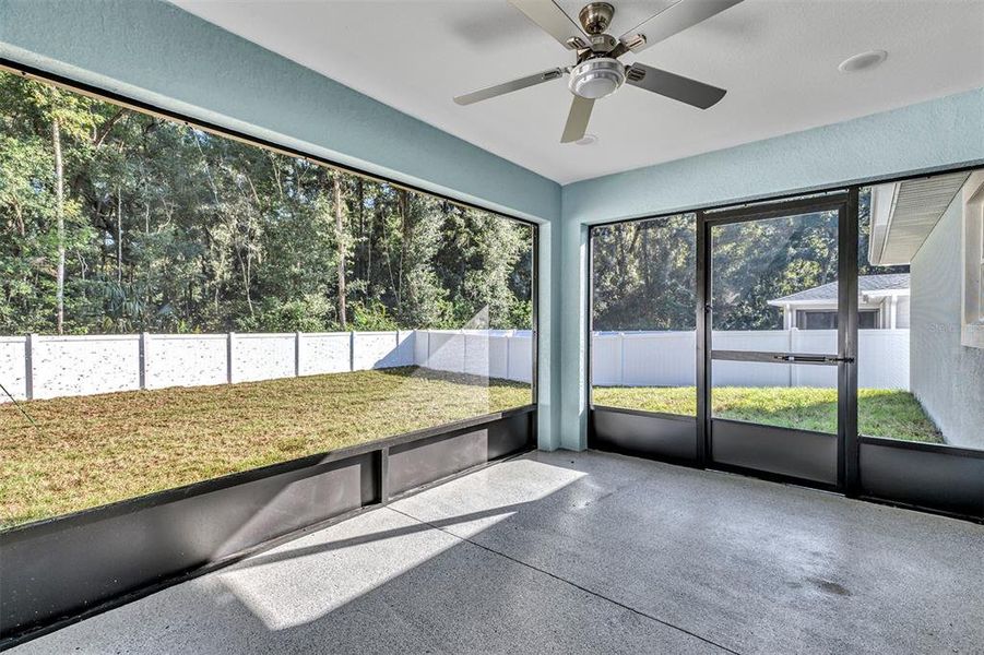 Exterior details and patio area of a home in , Belleview (Image 17).