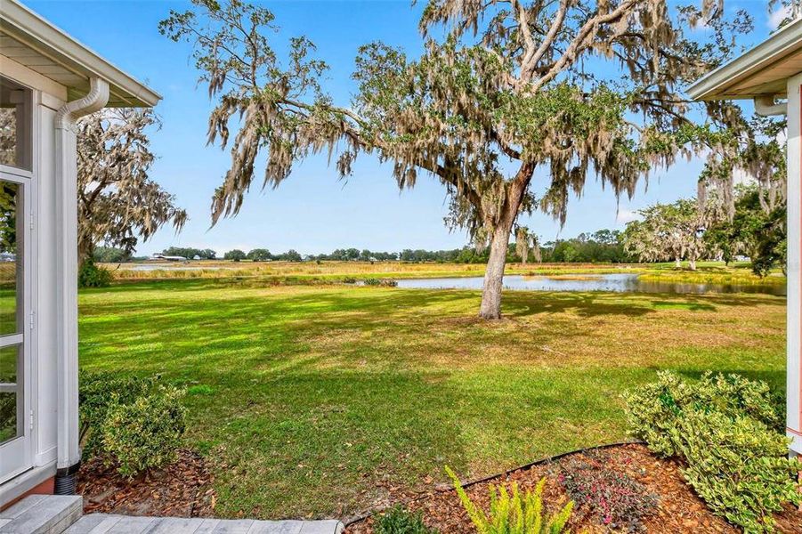 Exterior details and patio area of a home in , Oxford (Image 29).