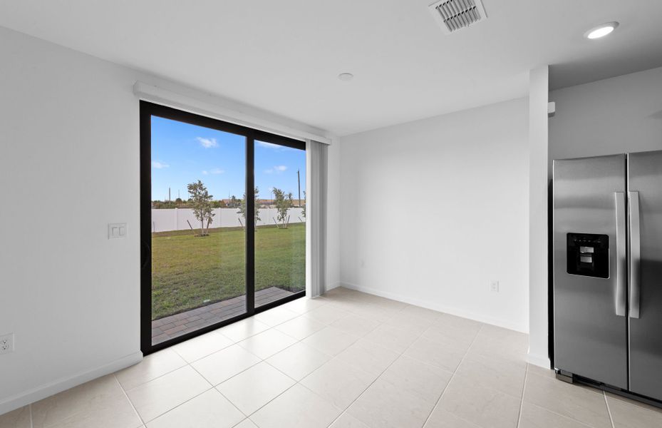 Spacious, unfurnished interior of a new home in Caloosa Cove, Labelle (Image 17).