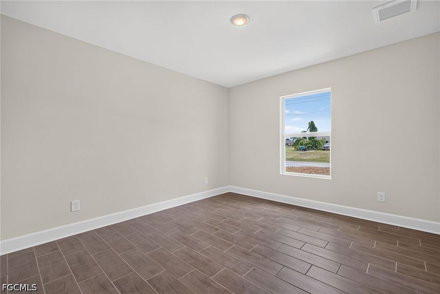 Spacious, unfurnished interior of a new home in Cape Coral, Cape Coral (Image 25). Spacious, unfurnished interior of a new home in Cape Coral, Cape Coral (Image 25).