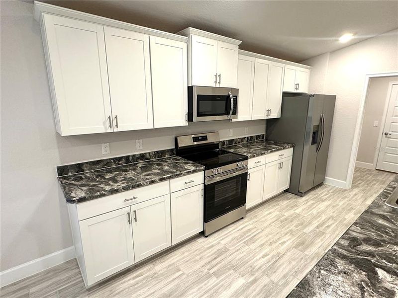 Image 17 of a home in Oak Hill Plantation.