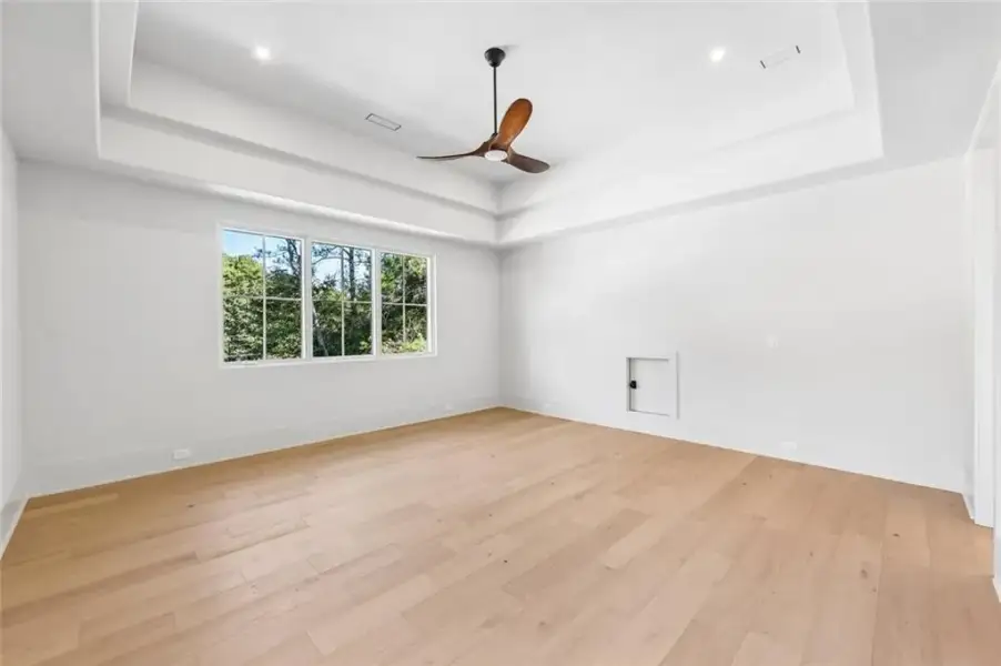 Spacious, unfurnished interior of a new home in , Alpharetta (Image 93).