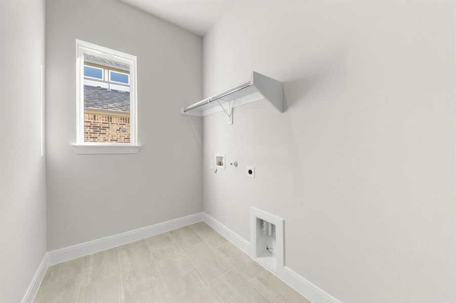 Spacious, unfurnished interior of a new home in West Crossing, Anna (Image 16).