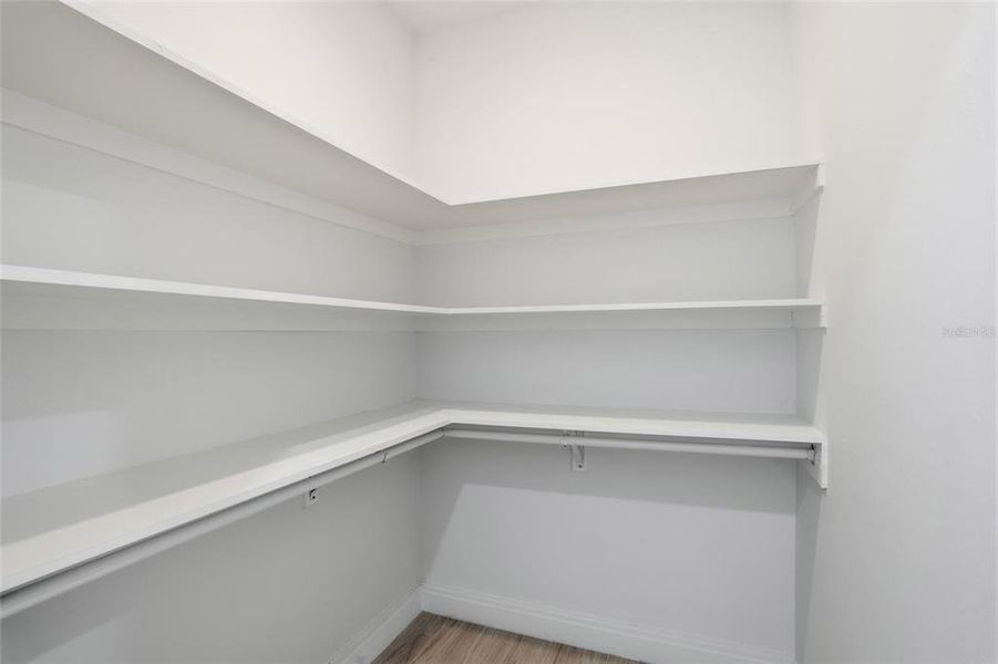 Spacious, unfurnished interior of a new home in , Cape Coral (Image 40).