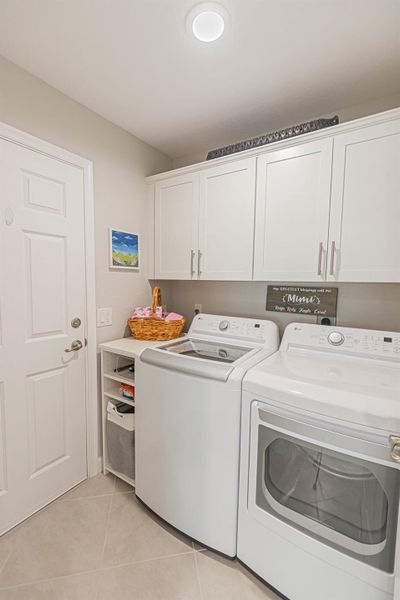 Furnished interior view inside a new home in , Port St. Lucie (Image 16).