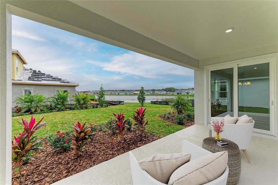 Exterior details and patio area of a home in Mirada, San Antonio (Image 2).