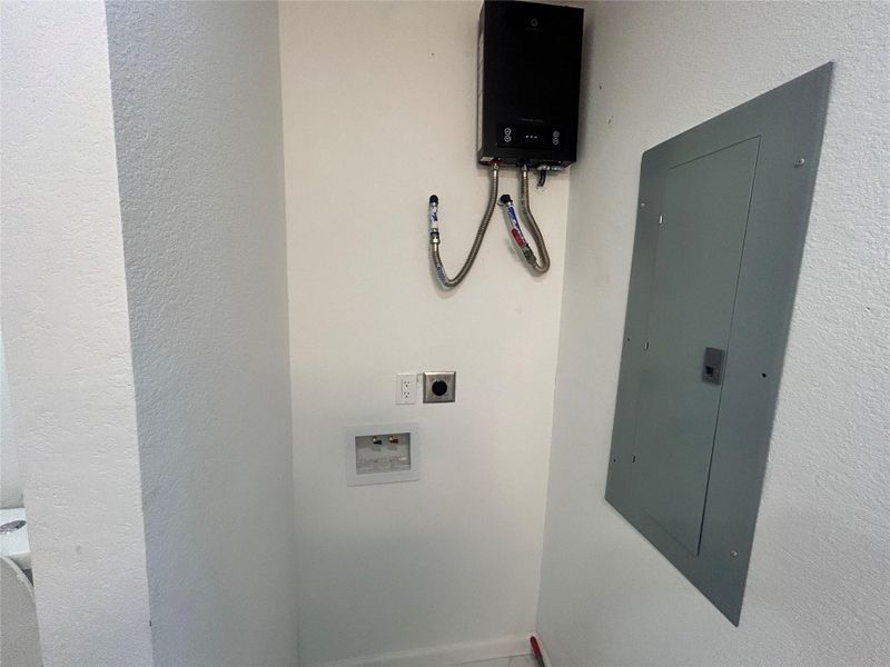 1st floor laundry area