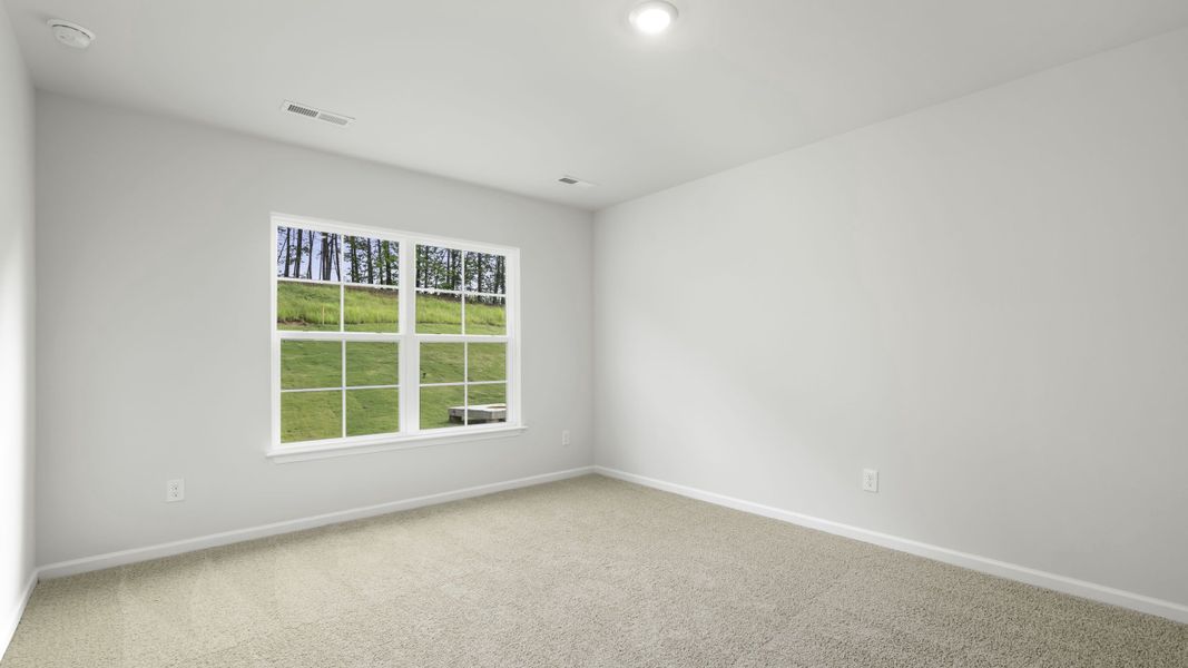 Spacious, unfurnished interior of a new home in Quail Haven, Winston-Salem (Image 19).