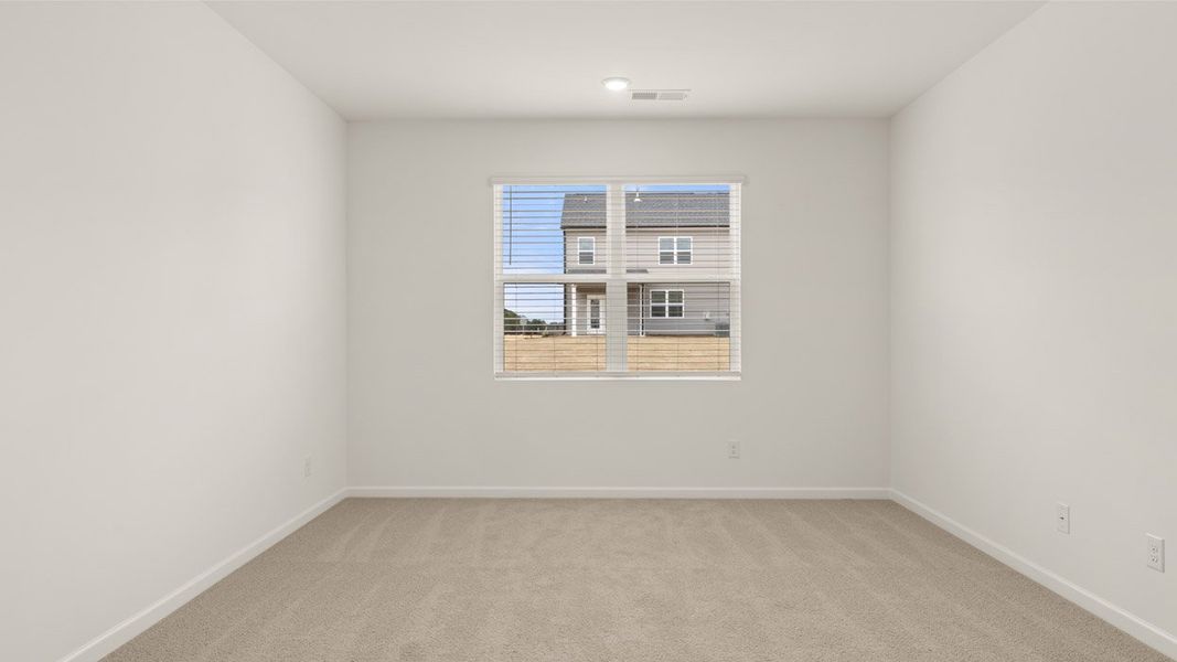Spacious, unfurnished interior of a new home in Estates at Deer Hollow, Grovetown (Image 29).
