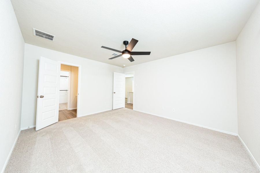 Spacious, unfurnished interior of a new home in Townsend Reserve, Splendora (Image 21).