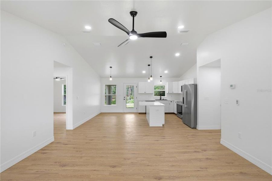 Spacious, unfurnished interior of a new home in , Ocklawaha (Image 10).