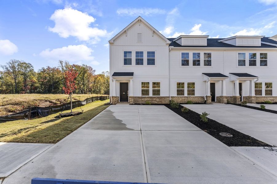 Image 20 of a home in Edwards Station. Image 20 of a home in Edwards Station.
