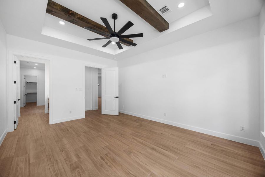 Spacious, unfurnished interior of a new home in , Hempstead (Image 23). Spacious, unfurnished interior of a new home in , Hempstead (Image 23).