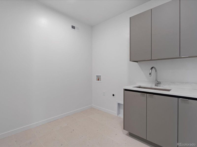 Image 39 of a home in .