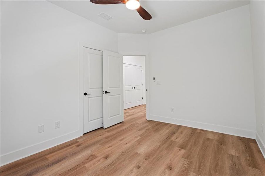 Spacious, unfurnished interior of a new home in , Stockbridge (Image 34).