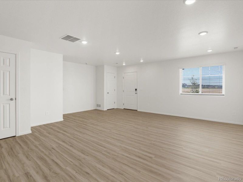 Photos are representative only and are not of the actual home. Actual finishes, elevation, and features may vary.