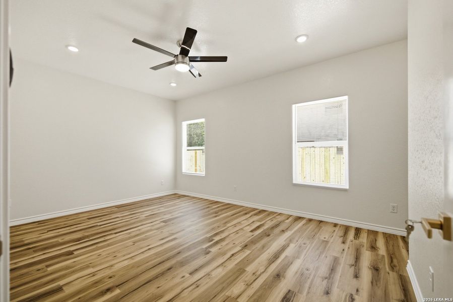 Spacious, unfurnished interior of a new home in , San Antonio (Image 22).