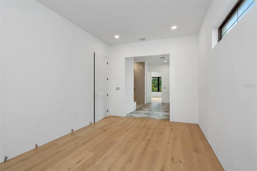 Spacious, unfurnished interior of a new home in , Tampa (Image 36). Spacious, unfurnished interior of a new home in , Tampa (Image 36).
