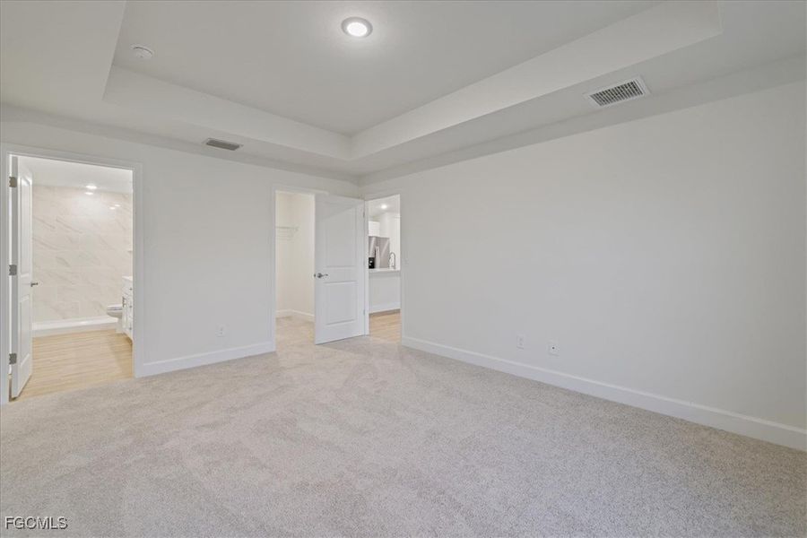 Spacious, unfurnished interior of a new home in Cape Coral, Cape Coral (Image 20). Spacious, unfurnished interior of a new home in Cape Coral, Cape Coral (Image 20).