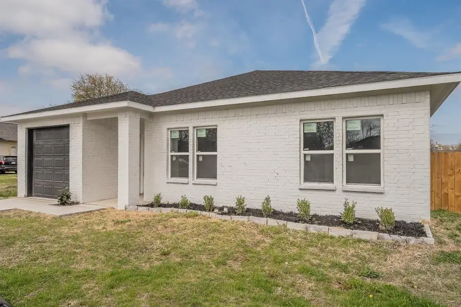 Exterior details and patio area of a home in , Greenville (Image 3).