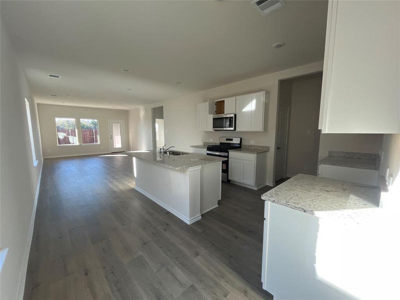 Furnished interior view inside a new home in Elevon, Lavon (Image 6).