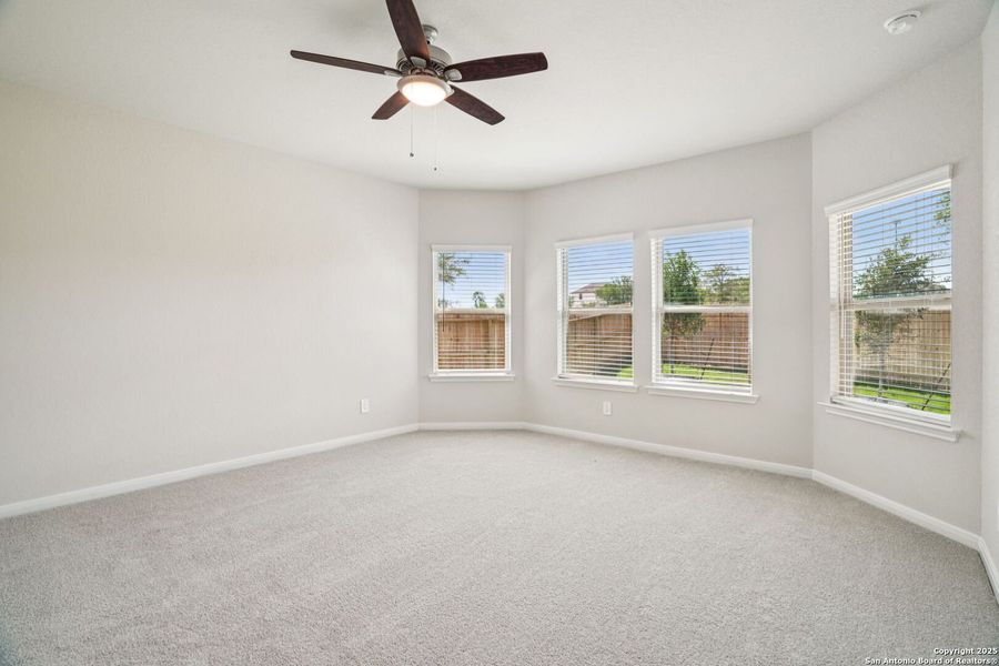 Spacious, unfurnished interior of a new home in Royal Crest, San Antonio (Image 39). Spacious, unfurnished interior of a new home in Royal Crest, San Antonio (Image 39).