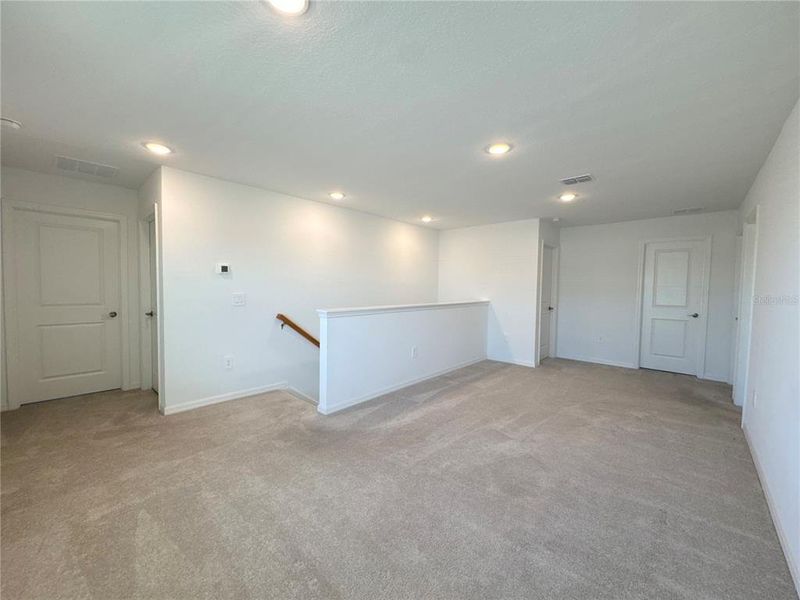 Spacious, unfurnished interior of a new home in Marion Creek, Haines City (Image 28).