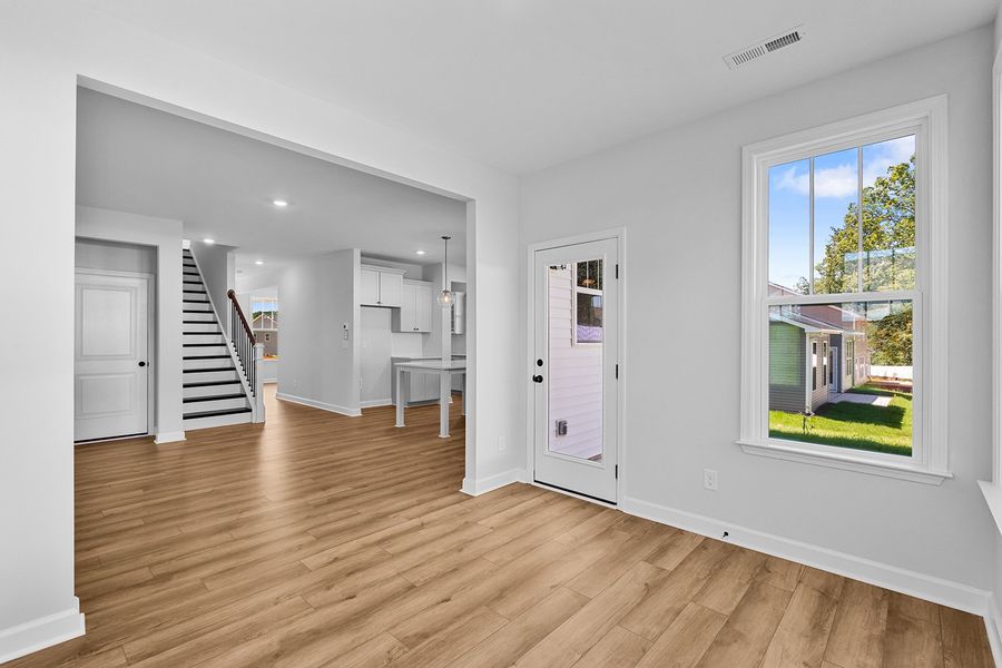 Spacious, unfurnished interior of a new home in Hanes Lake, Winston-Salem (Image 18).
