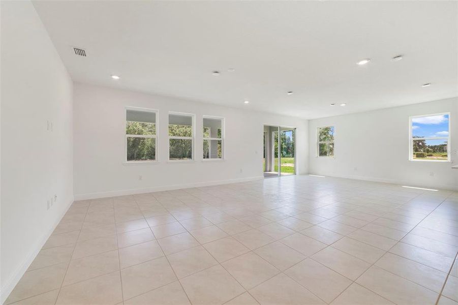 Spacious, unfurnished interior of a new home in Acuera Estates, Apopka (Image 16). Spacious, unfurnished interior of a new home in Acuera Estates, Apopka (Image 16).