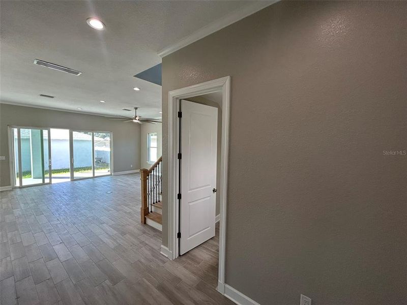 Spacious, unfurnished interior of a new home in , St. Petersburg (Image 69). Spacious, unfurnished interior of a new home in , St. Petersburg (Image 69).