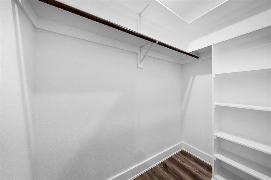 Spacious, unfurnished interior of a new home in , Sulphur Springs (Image 25).