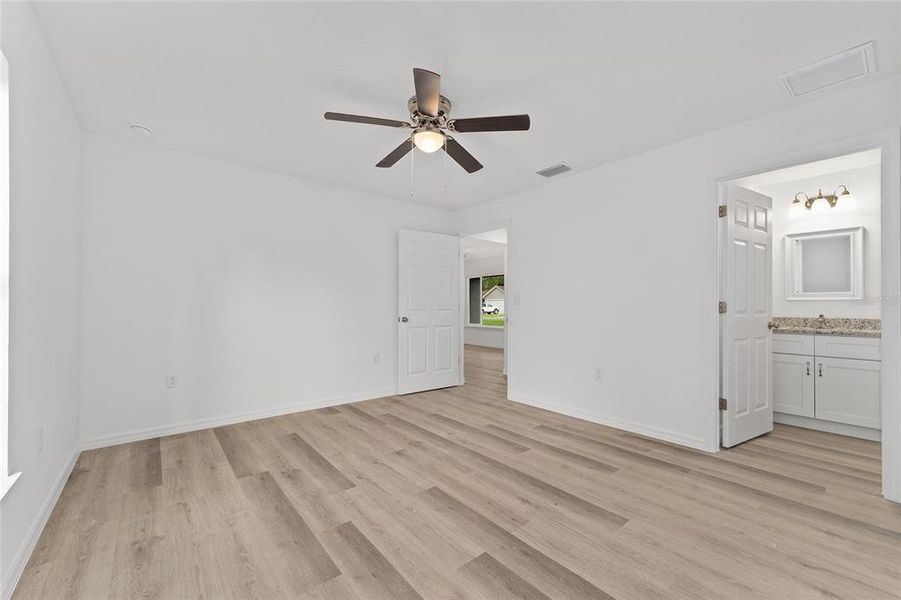 Spacious, unfurnished interior of a new home in , Ocklawaha (Image 38).