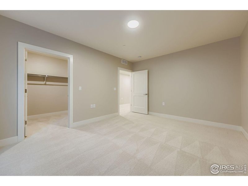 Spacious, unfurnished interior of a new home in , Broomfield (Image 35).